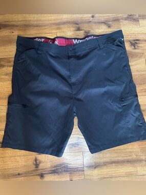 Wrangler Men's Black Cargo Shorts with Cargo Pockets